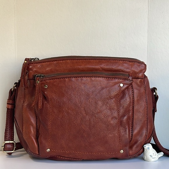 Marta Ponti Genuine Leather Cognac Crossbody Bag - Picture 1 of 17